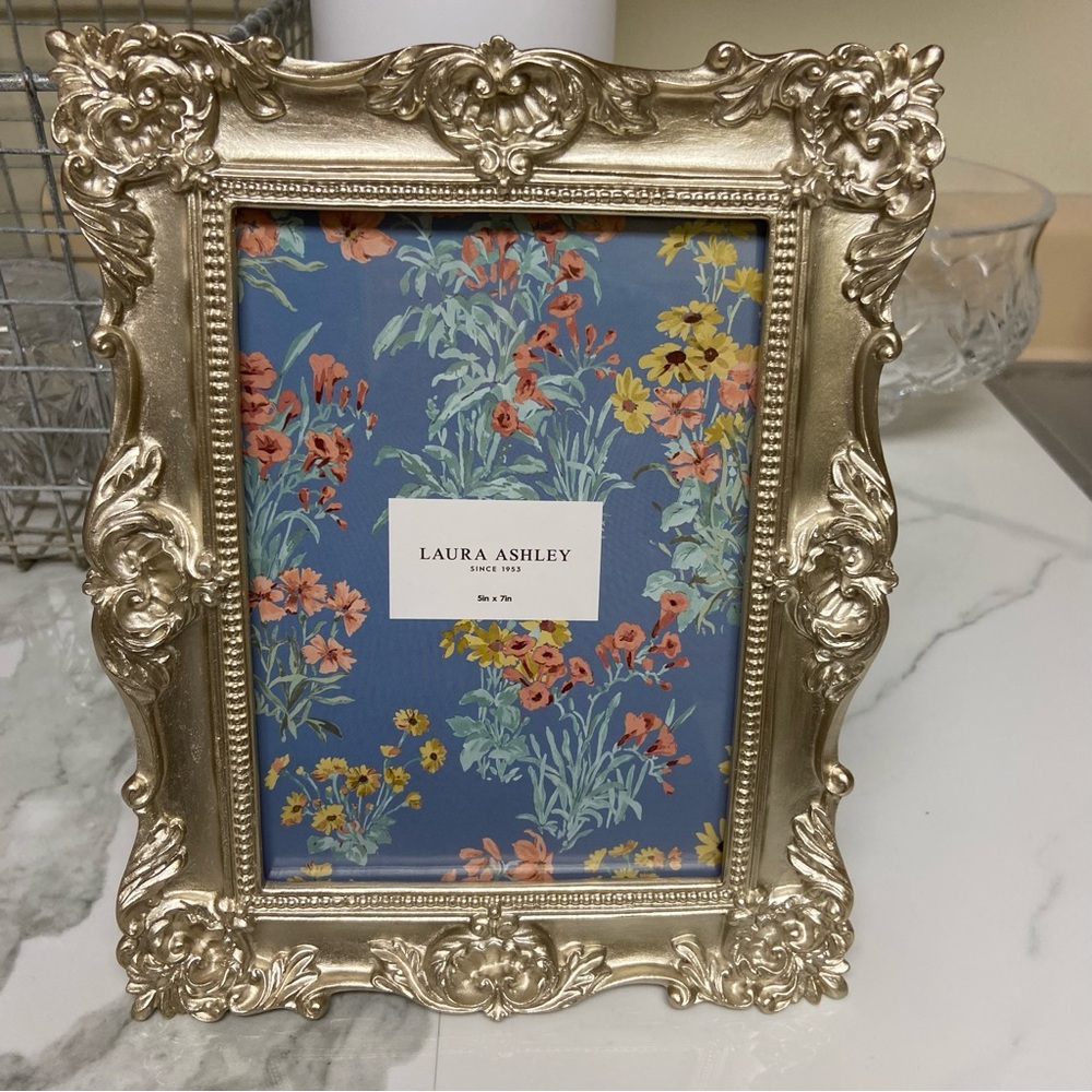 Laura Ashley Elegant Gold Floral Picture Frame - Picture 6 of 8